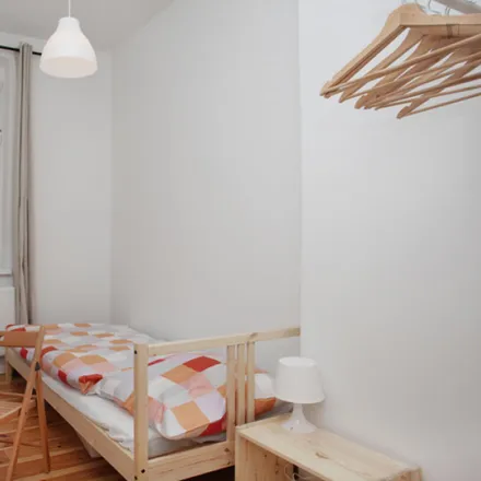 Rent this 5 bed room on Pizza Nostra in Revaler Straße 8, 10245 Berlin