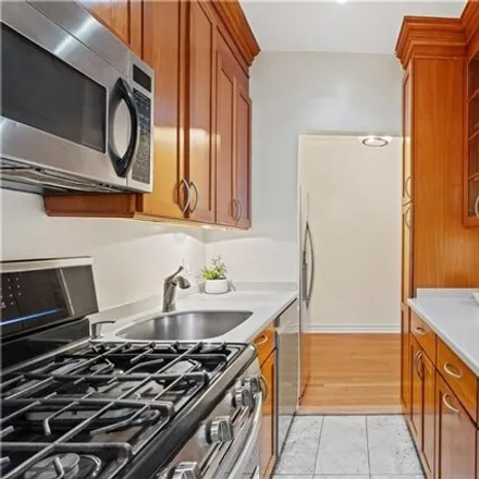 Image 9 - 846 Palmer Road, Lawrence Park, City of Yonkers, NY 10708, USA - Apartment for sale