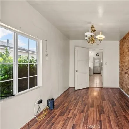 Image 7 - 13318 Terra Bella Street, Los Angeles, CA 91331, USA - House for sale