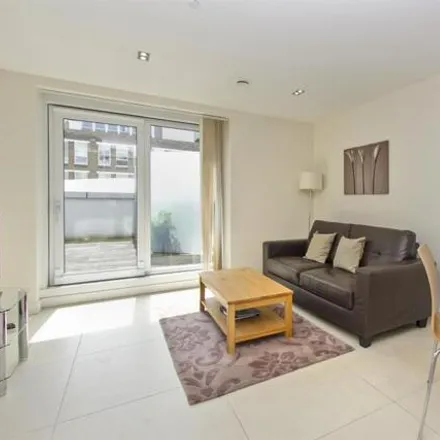 Buy this 1 bed apartment on The Bezier Apartments in 91 City Road, London