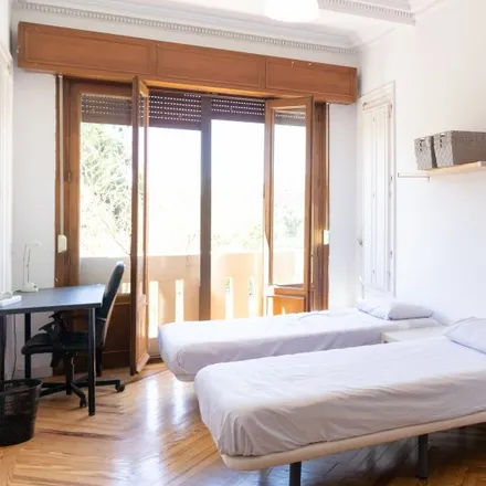 Rent this 8 bed room on Madrid in BiciMAD, Carril bici Santa Engracia
