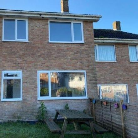 Rent this 3 bed house on Elizabeth Close in Bodmin, PL31 1LU