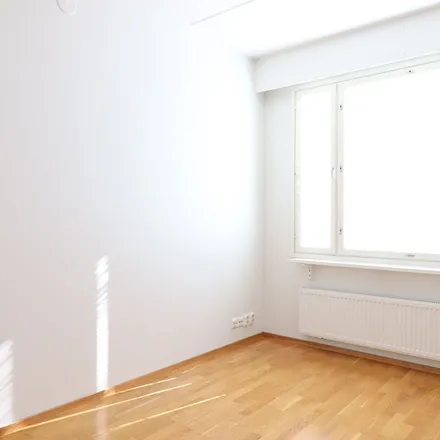 Rent this 2 bed apartment on Aleksanterinkatu 77 in 90120 Oulu, Finland