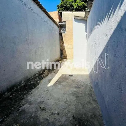 Rent this 1 bed house on Rua Benjamin Camargos in Eldorado, Contagem - MG