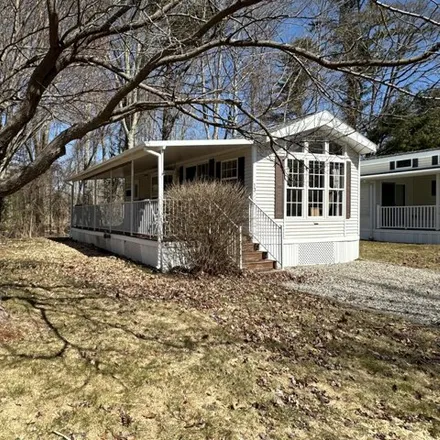 Buy this studio apartment on 620 Post Road in Wells, ME 04090