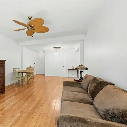 Image 4 - 440 EAST 62ND STREET 17G in New York - Apartment for sale