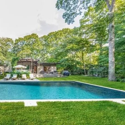 Rent this 4 bed house on 10 Stokes Court in East Hampton, East Hampton North