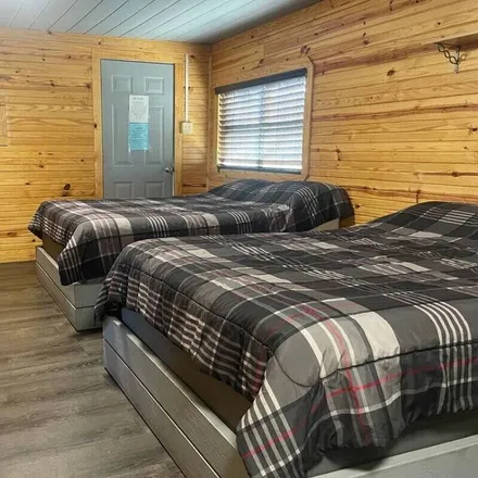 Rent this 1 bed house on Pottsboro