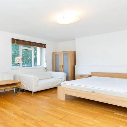 Rent this 3 bed apartment on St Nicholas Flats in Bridgeway Street, London
