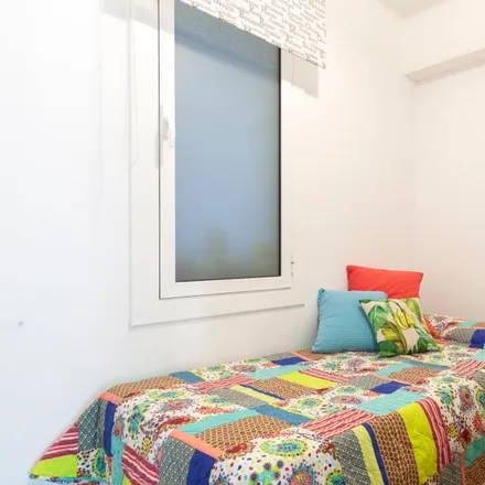 Rent this 3 bed room on Escola La Caixa in Carrer d'Andrade, 182