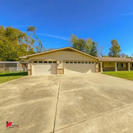 Buy this 4 bed house on 3247 Edson Boulevard in Lakeview, Caddo Parish