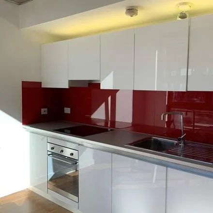 Image 4 - Chips, 2 Lampwick Lane, Manchester, M4 6BU, United Kingdom - Apartment for rent