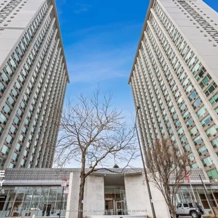 Buy this 1 bed condo on 3600 North Lake Shore Drive in Chicago, IL 60613