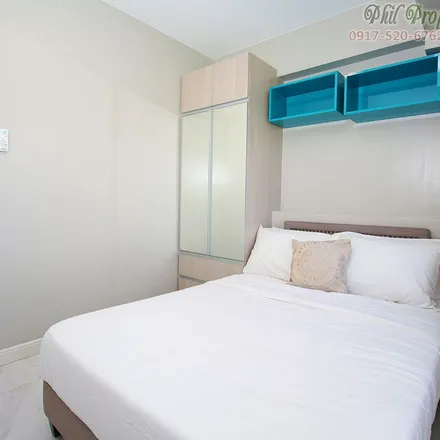 Rent this 1 bed apartment on Starbucks in President Diosdado Macapagal Boulevard, Parañaque