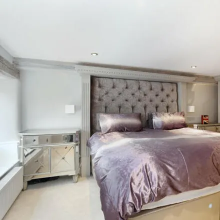 Image 3 - Victoria Street, Painswick, GL6 6QA, United Kingdom - Duplex for rent