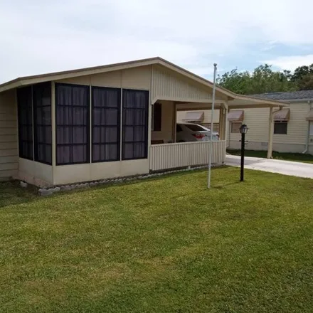 Buy this studio apartment on 124 Eagle Road in Marion County, FL 34420