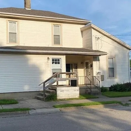 Buy this 3 bed house on 790 Garfield Avenue in Springfield, OH 45504