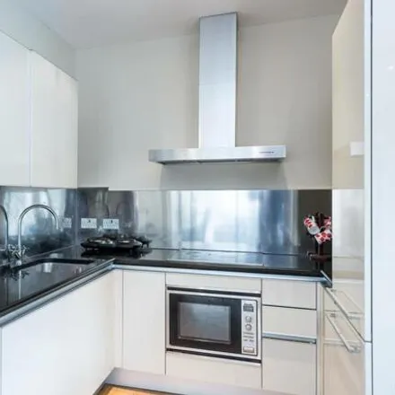 Image 5 - Lister House, Gatliff Road, London, SW1W 8BE, United Kingdom - House for rent