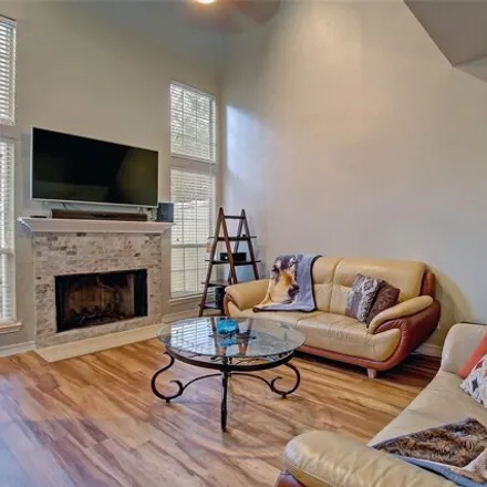Image 2 - 6220 Bentwood Trail, Dallas, TX 75252, USA - Condo for rent