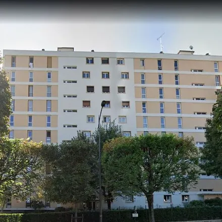 Rent this 3 bed apartment on Avenue de la République in 94320 Thiais, France