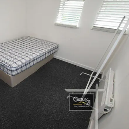 Image 4 - 3 St Denys Road, Portswood Park, Southampton, SO17 2GN, United Kingdom - Apartment for rent