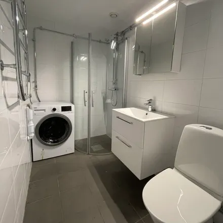 Rent this 2 bed apartment on Järnvägsgatan in 591 60 Motala, Sweden