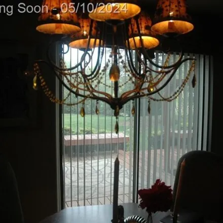 Image 6 - 5209 North Potomac Run, West Bloomfield Township, MI 48322, USA - House for sale