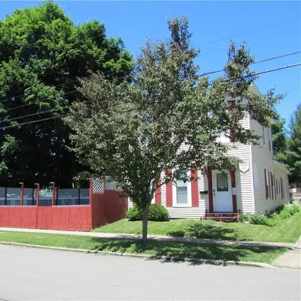 Image 3 - 109 Waterford Street, Edinboro, PA 16412, USA - House for sale