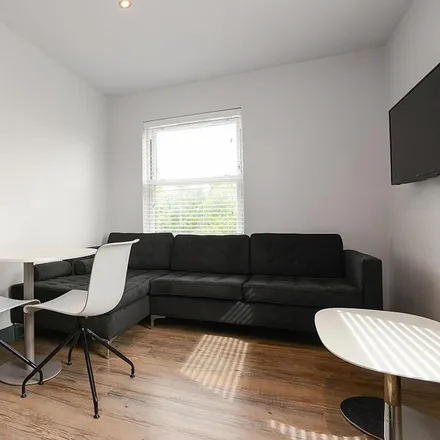 Image 2 - 7a Portland Road, Nottingham, NG7 4HE, United Kingdom - Apartment for rent