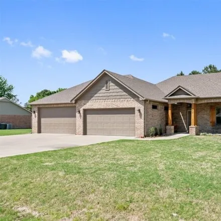 Buy this 3 bed house on 922 Southwest 20th Street in Wagoner, OK 74467