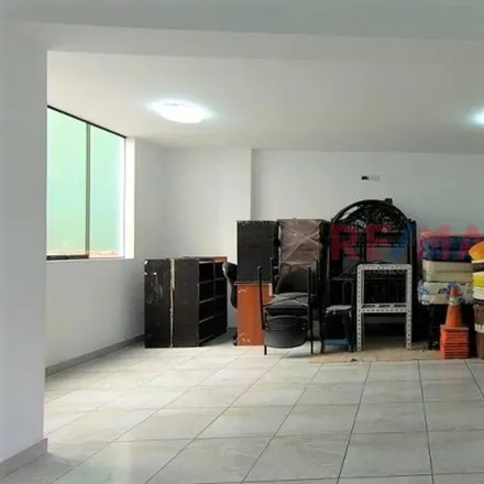 Buy this studio apartment on El Mundo del Cachorun in Avenida Los Próceres de Huandoy, Los Olivos