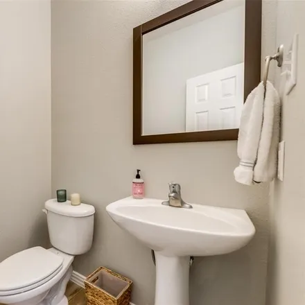 Image 3 - 8724 Bigelow Drive, Plano, TX 75024, USA - Townhouse for sale
