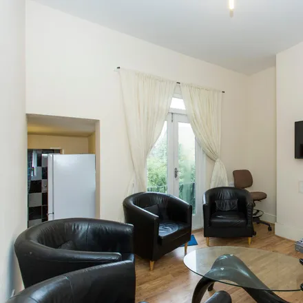 Image 7 - New Cross Road / Besson Street, New Cross Road, London, SE14 5BD, United Kingdom - Room for rent