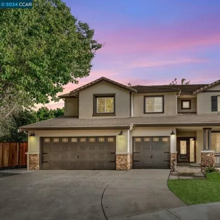 Buy this 4 bed house on 898 Kramer Court in Brentwood, CA 94513