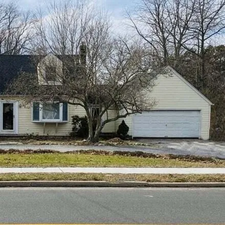 Image 1 - 182 Whalepond Road, Oakhurst, Ocean Township, NJ 07755, USA - House for rent