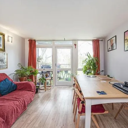 Image 1 - Armstrong House, Southwold Road, Upper Clapton, London, E5 9PB, United Kingdom - Apartment for rent