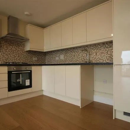 Rent this 1 bed apartment on High Road in Seven Kings, London