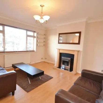 Buy this 2 bed apartment on Ivy Garth in Leeds, LS7 4LY