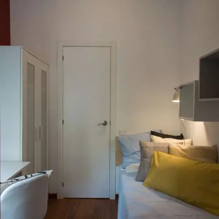 Image 7 - Carrer de Pau Claris, 73, 08010 Barcelona, Spain - Apartment for rent