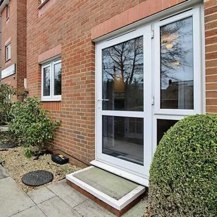 Buy this 1 bed apartment on The Heath Ph in Beaulieu Road, Dibden Purlieu