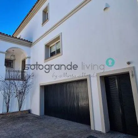 Image 9 - Calle Fénix, 11311 San Roque, Spain - Apartment for rent