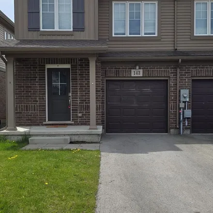 Rent this 3 bed townhouse on Heron Street in Welland, ON L3C 4W5