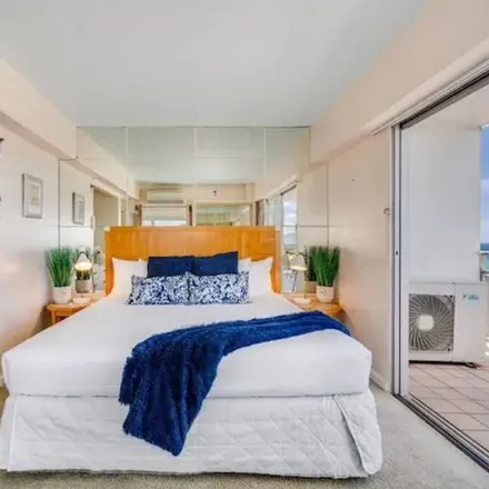 Rent this 2 bed condo on Honolulu