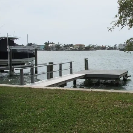 Image 5 - 541 20th Avenue North, Indian Rocks Beach, Pinellas County, FL 33785, USA - House for rent