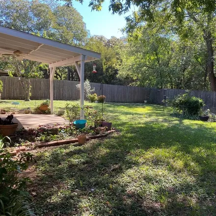 Image 3 - 1720 Richmond Drive, Bedford, TX 76022, USA - House for sale