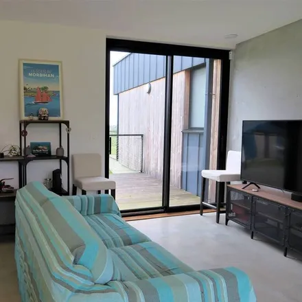 Rent this 3 bed house on Pleumeur-Bodou in Corniche de Landrellec, 22560 Kérénoc