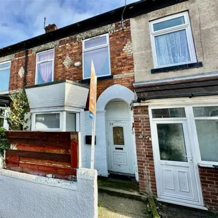 Buy this 2 bed townhouse on Park Road in Hull, HU5 2DE