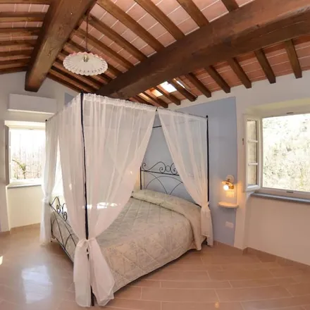 Rent this 2 bed house on 51017 Pescia PT