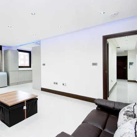 Image 2 - Water Gardens (1-47), Burwood Place, London, W2 2UT, United Kingdom - Apartment for rent