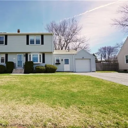 Buy this 3 bed house on 62 Crystal Drive in Warwick, RI 02889